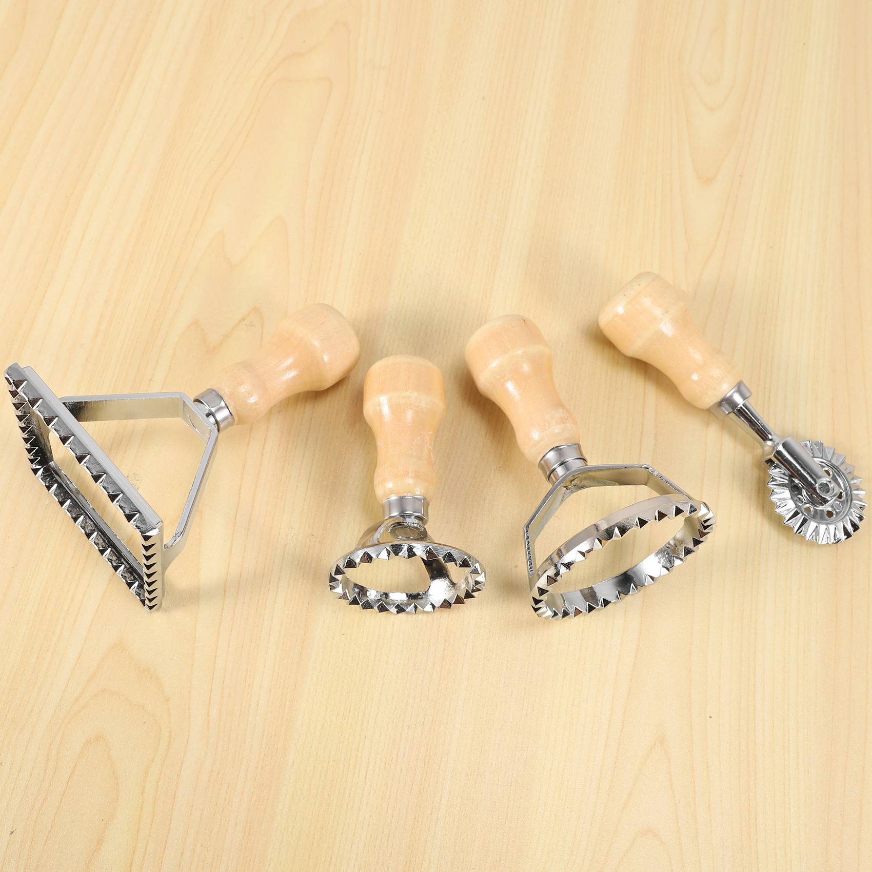 AA94 ラビオリメーカー用カッター＆スタンプセット - 木 - Dumpling Press Set のレビューと価格